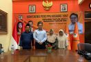 Berangkatkan Pemenang Jalan Sehat Umrah, Dave Titip Doakan Golkar & Airlangga Menang di Pilpres 2024 - JPNN.com