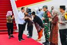 Jokowi Tinggalkan Jakarta pada Rabu Pon, Lihat Siapa Menteri yang Mendampingi - JPNN.com