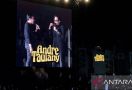 Andre Taulany jadi Bintang Tamu di Konser Dewa 19, Menyanyikan Lagu Mungkinkah - JPNN.com