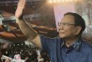 Hadir di Pesta Rakyat Dewa 19, Prabowo Duduk di Samping Ibunda Ahmad Dhani - JPNN.com