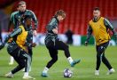 Liverpool vs Real Madrid: Hazard Bikin Alaba Terpincang-pincang saat Latihan - JPNN.com