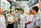 KSAL Kunjungi Sejumlah Fasilitas Angkatan Laut Singapura - JPNN.com
