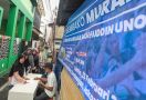 Sukarelawan Sandiaga Gelar Bazar Sembako Murah di Jakarta Barat - JPNN.com