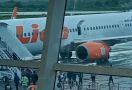 Ada Asap Mengepul, Lion Air Rute Kupang-Surabaya Batal Terbang, Panik! - JPNN.com
