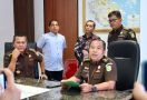 Pelarian Oknum Notaris Tarmizi SY Berakhir, Dia Ditangkap Tim Tabur Kejati Riau - JPNN.com