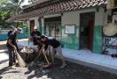 Ganjar Muda Padjajaran Gelar Aksi Bersih-Bersih Lingkungan di Kota Banjar - JPNN.com
