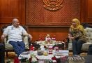 Honorer di Jatim Jangan Khawatir, Ketua DPD Sedang Perjuangkan Status PPPK kepada Gubernur Khofifah - JPNN.com