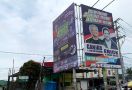 Poster Besar Ganjar dan Erick Terpampang di Pekanbaru, Bawaslu Beri Peringatan - JPNN.com