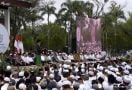 Jokowi Bawa Prabowo Hadiri Acara Istigasah di Kalsel, Lihat Jemaah Rabithah Melayu-Banjar Itu - JPNN.com