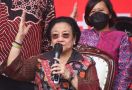 Momen Megawati Mengajarkan Kepala Desa Cara Bersikap Saat Salam Pancasila - JPNN.com