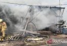Kebakaran di Duren Sawit Jaktim, 5 Ruko Hangus - JPNN.com