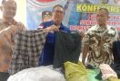 70 Bal Pakaian Bekas Impor Disita Aparat di Palembang - JPNN.com