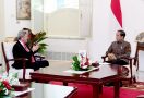 Jelang Pelaksanaan Piala U-20, Dubes Palestina Temui Jokowi di Istana, Bahas Apa? - JPNN.com