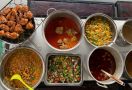 Dapur Neka Sediakan Makanan Untuk Sahur, Anak Indekos Wajib Datang!  - JPNN.com