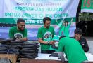 Ngabuburit di Kota Bogor, Kajol Indonesia Bagikan Ratusan Jas Hujan untuk Driver Ojol - JPNN.com