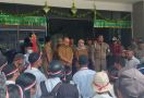 Guru PPPK Demo Soal Tunggakan Gaji, Pemprov Papua Barat Daya Merespons Begini - JPNN.com