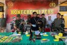 TNI-Polri Gerebek Markas KKB, Lihat Tuh Barang Bukti yang Didapat - JPNN.com