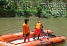 Pemuda yang Menceburkan Diri di Sungai Batang Agam Belum Ditemukan - JPNN.com