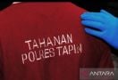Plafon Rutan Polres Tapin Jebol, Enam Tahanan Kabur saat Petugas Jaga Lengah - JPNN.com