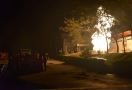 Sudah 2 Hari Semburan Api di Rest Area Tol Cipali Belum Padam - JPNN.com