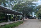 Satpol PP Sebut PKL Nakal di Bandara Lombok Bikin Kotor Pemandangan - JPNN.com