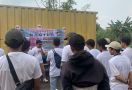 KST Dukung Ganjar Beri Bantuan Mesin Las Untuk Sopir Truk di Tangerang - JPNN.com