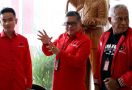 Jokowi Mengaku Berbisik-Bisik kepada Ganjar, Hasto PDIP Tangkap Sinyal Kuat - JPNN.com