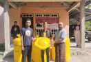 Ganjar Milenial Beri Bantuan Penampungan Air Bersih Untuk Warga Desa Noemeto - JPNN.com