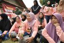 Mak Ganjar Rangkul Ibu-Ibu di Pegadungan Jaga Ketahanan Pangan - JPNN.com