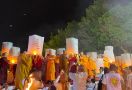 Pelepasan Ribuan Lampion Tutup Rangkaian Perayaan Hari Waisak 2023 di Candi Borobudur - JPNN.com