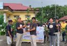Ganjar Milenial Center Gelar Bersih Kampung dan Tanam Pohon di Penajam Paser Utara - JPNN.com