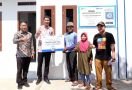 Peruri Renovasi Rumah Warga dan Sekolah lewat Program TJSL - JPNN.com