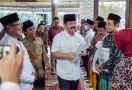 Menteri Hadi Antarkan Langsung Sertifikat Hasil PTSL ke Rumah Warga Desa di Bangkalan - JPNN.com