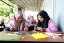 Srikandi Ganjar Jateng Ajak Perempuan Lebih Kreatif Lewat Kelas Kerajinan Tangan - JPNN.com