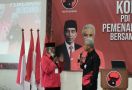 Berdiskusi dengan Pak Karno di NTB, Ganjar Terinspirasi, Lalu Beri Hadiah - JPNN.com