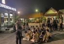 Polisi Tangkap 24 Remaja yang Sedang Saling Bunuh di Tengah Jalan - JPNN.com