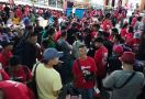 Penuh Sukacita dan Disiplin, 1.200 Kader PDIP Kalbar Semarakkan Peringatan BBK - JPNN.com