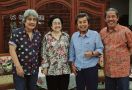 Megawati Terharu Saat Bertemu Personel Bimbo - JPNN.com