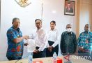 17 Nakes Terima SK PPPK, George Yarangga: Layani Warga dengan Sikap Ramah - JPNN.com