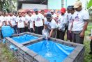 Sukarelawan Ganjar Bangun Kolam Pemijahan Lele untuk Kelompok Nelayan di Pangandaran - JPNN.com