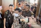 Sidang Perkara Korupsi BTS, Johnny Plate Didakwa Merugikan Keuangan Negara Rp 8,03 Triliun - JPNN.com
