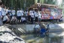Balad Ganjar Bergerak Bantu Nelayan Kecil di Pangandaran yang Mengalami Paceklik Tangkapan - JPNN.com
