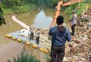 Mayat Pria Ditemukan di Kali Pesanggrahan, Kompol Tedjo: Kulit Sudah Terkelupas - JPNN.com