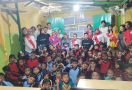 Keren, Bunda Milenial dan CoinEX Charity Serahkan Bantuan ke Jovin Smart School - JPNN.com
