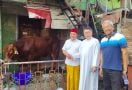 Gereja Santa Theresia Jakarta Serahkan Hewan Kurban ke Ustaz Babay di Tanah Abang - JPNN.com
