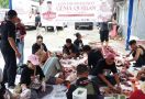 Sahabat Ganjar Bagikan Daging Kurban untuk Warga Jakarta dan Depok - JPNN.com