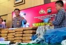 Penangkapan Kurir 77 Kg Ganja Berlangsung Tegang, Pelaku Melawan - JPNN.com