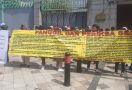 Massa Berdemonstrasi di Depan Kedubes China, Tuntut Hal Ini ke Pemerintah Tiongkok - JPNN.com