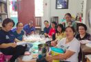 PSE, Panitia HPS 2023 dan WKRI Gereja Santa Theresia Salurkan Makanan ke Lansia - JPNN.com