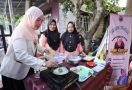 Mak Ganjar Bikin Pelatihan Pembuatan Martabak Kentang untuk Ibu-Ibu di Palembang - JPNN.com